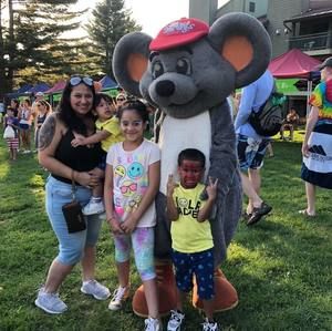 Meet your Posher, Coraliz